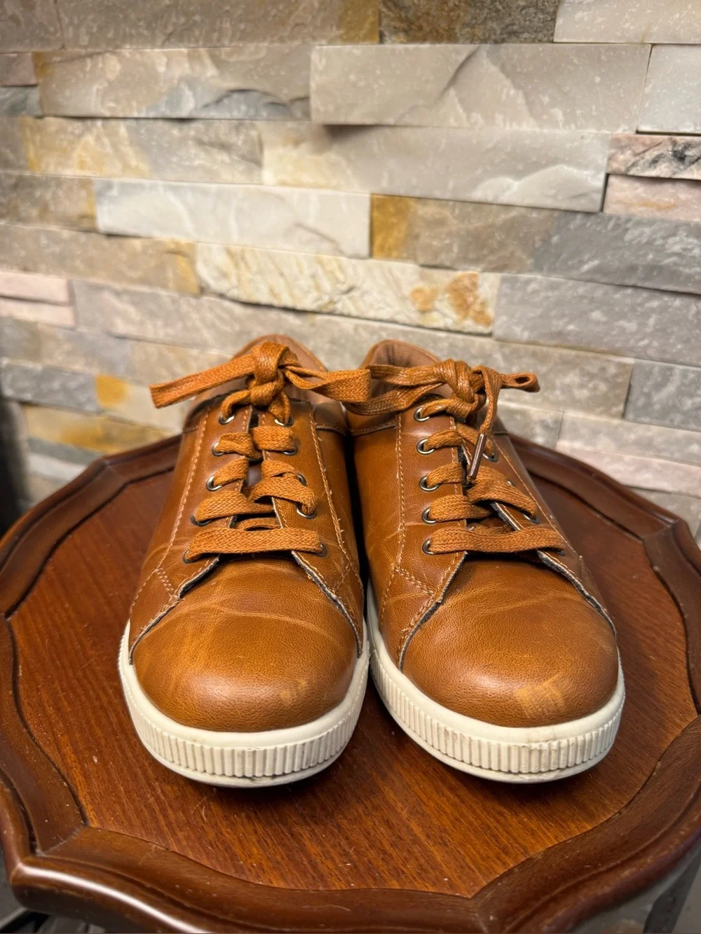Boys Sz 2M Deer Stags Kane Brown Shoe Sneaker White Traction Sole